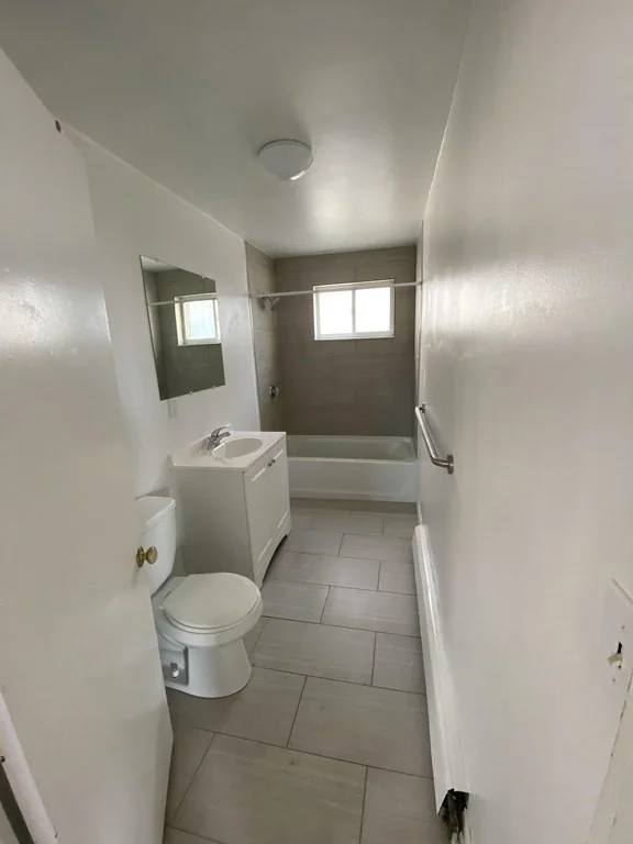 3 bed, 1 bath apartment for rent at 351 Meridian Unit 3, East Boston — photo 17 of 20
