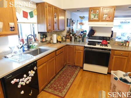 2.5 bed, 1.5 bath apartment for rent at 351 Norfolk St Unit 351, Inman Square — photo 2 of 14