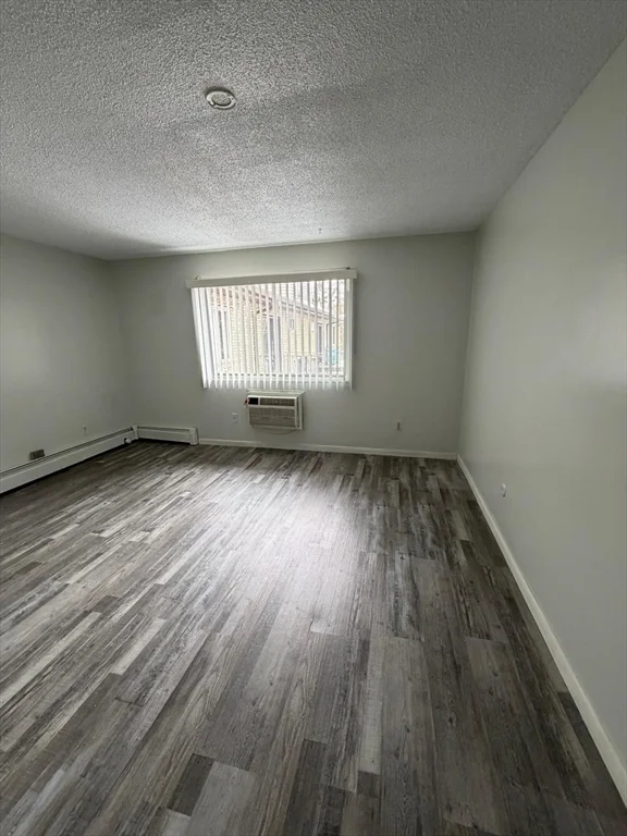 2 bed, 1 bath apartment for rent at 351 Pawtucket Blvd Unit 29, Lowell — photo 3 of 5