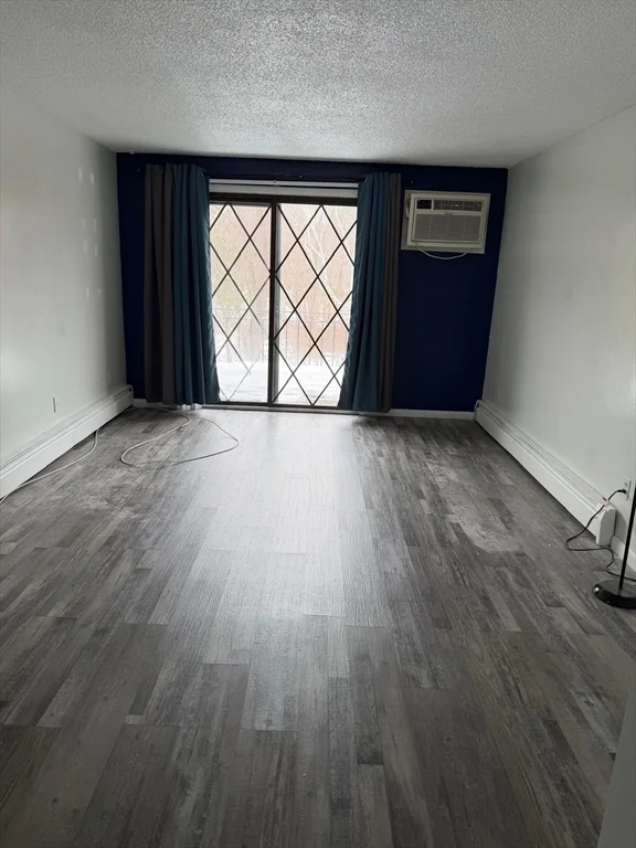 2 bed, 1 bath apartment for rent at 351 Pawtucket Blvd Unit 29, Lowell — photo 2 of 5