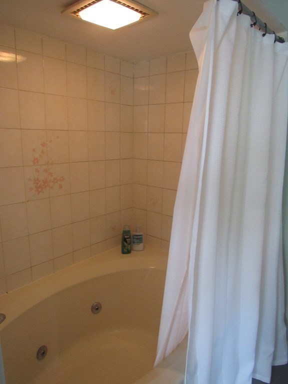 3 bed, 1 bath apartment for rent at 351 Plantation St, East Worcester — photo 17 of 37