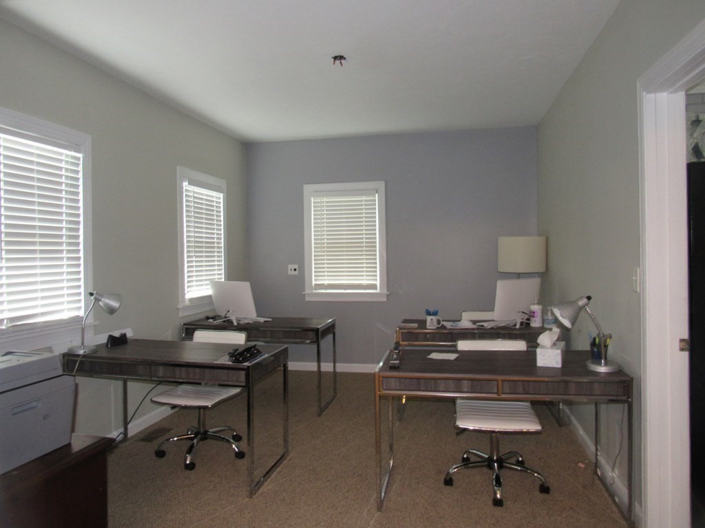 3 bed, 1 bath apartment for rent at 351 Plantation St, East Worcester — photo 5 of 37