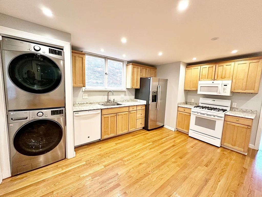 2 bed, 1 bath apartment for rent at 351 Sumner St Unit 1, East Boston — photo 11 of 18