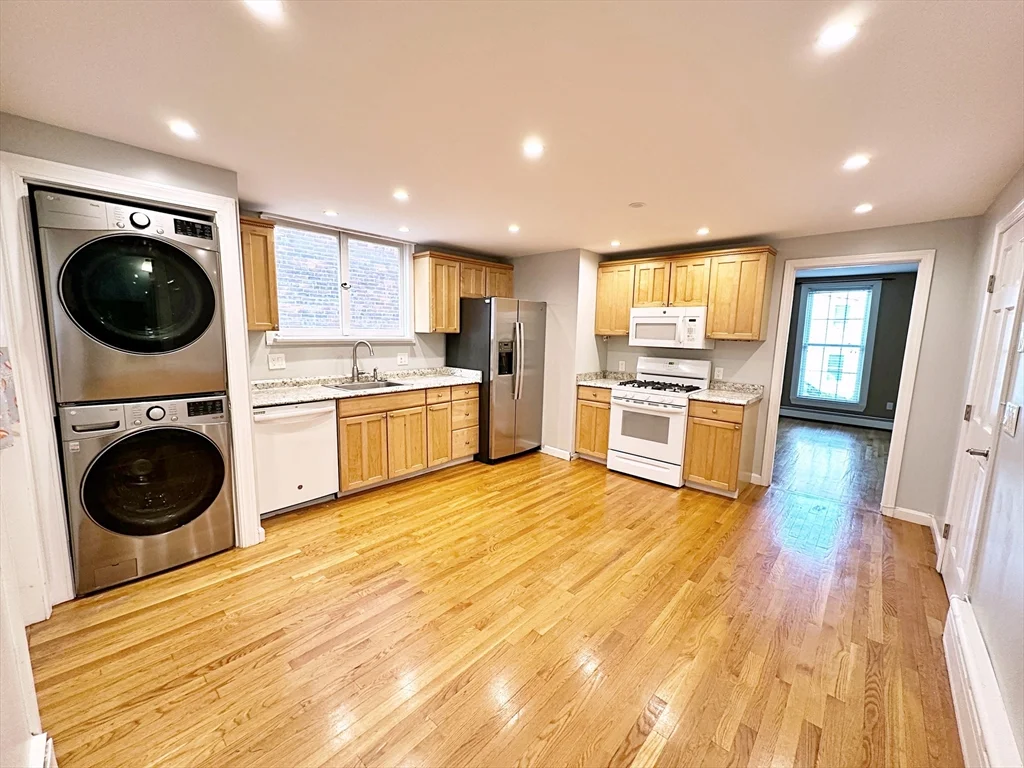 2 bed, 1 bath apartment for rent at 351 Sumner St Unit 1, East Boston — photo 10 of 18