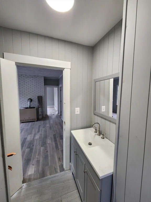 3 bed, 1 bath apartment for rent at 351 Tecumseh St Unit 2, Fall River — photo 3 of 17