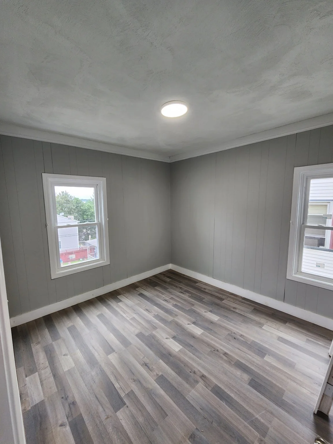 3 bed, 1 bath apartment for rent at 351 Tecumseh St Unit B, Fall River