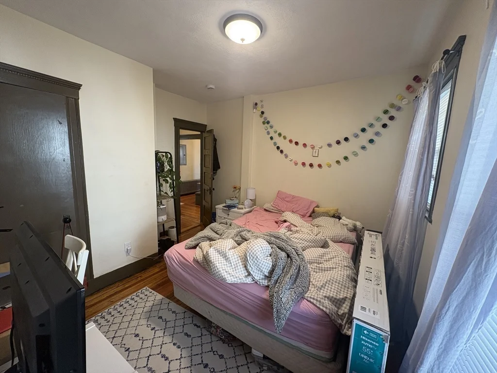 3 bed, 2 bath apartment for rent at 352 Main St Unit 1, Medford — photo 22 of 23