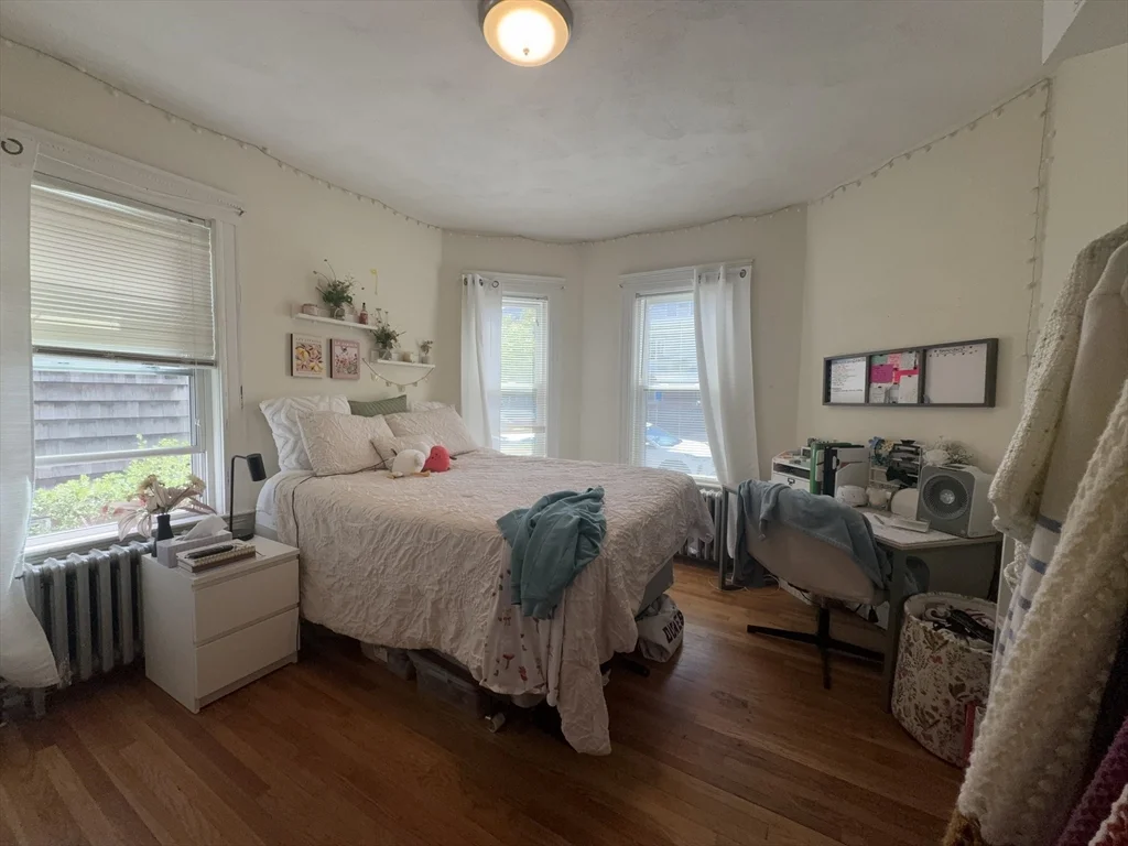 3 bed, 2 bath apartment for rent at 352 Main St Unit 1, Medford — photo 9 of 23