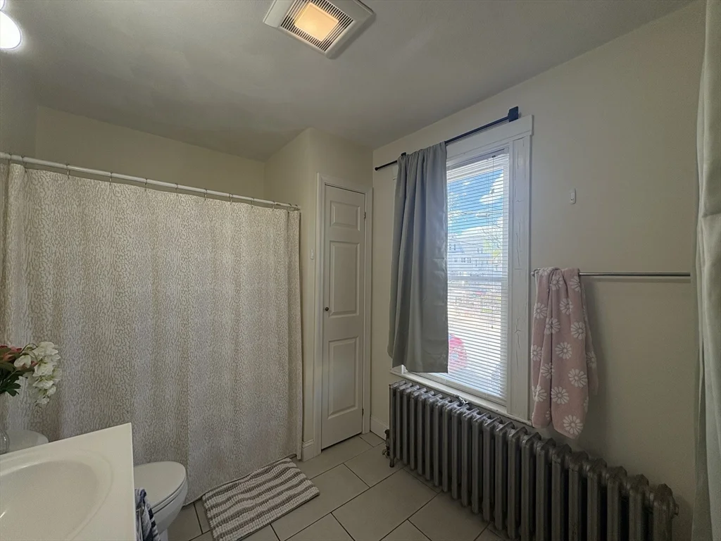 3 bed, 2 bath apartment for rent at 352 Main St Unit 1, Medford — photo 19 of 23