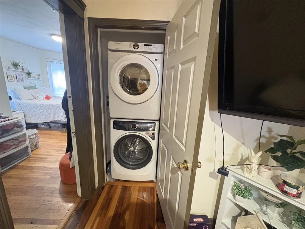 3 bed, 2 bath apartment for rent at 352 Main St Unit 1, Medford — photo 8 of 23