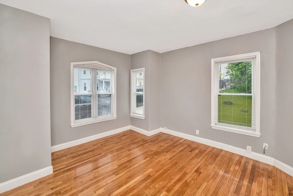 3 bed, 1 bath apartment for rent at 352 Norfolk St Unit 1, Dorchester — photo 5 of 16
