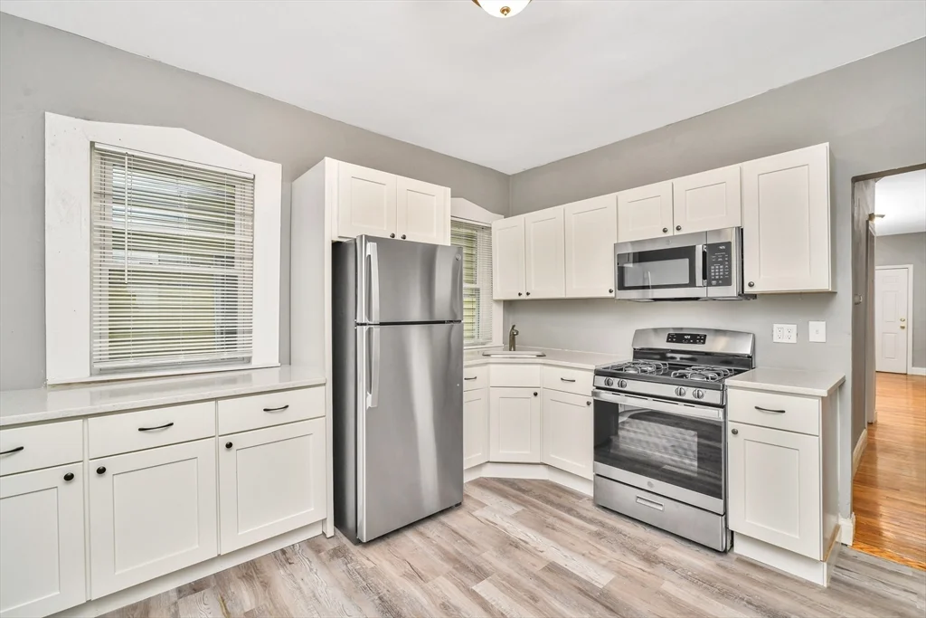 3 bed, 1 bath apartment for rent at 352 Norfolk St Unit 1, Dorchester — photo 1 of 16