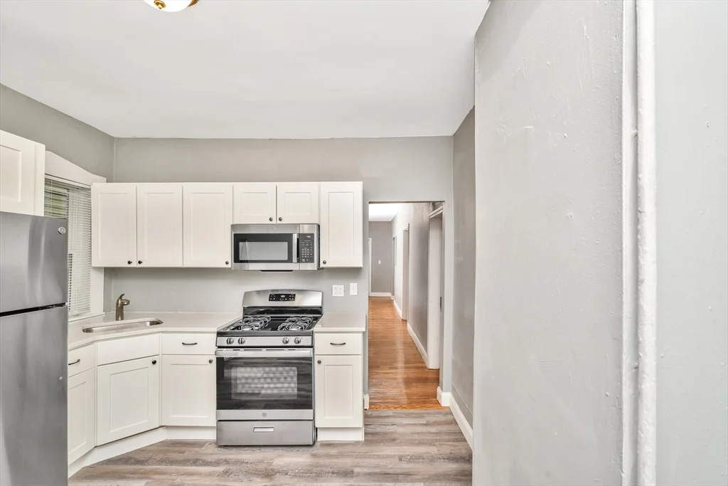 3 bed, 1 bath apartment for rent at 352 Norfolk St Unit 1, Dorchester — photo 2 of 16