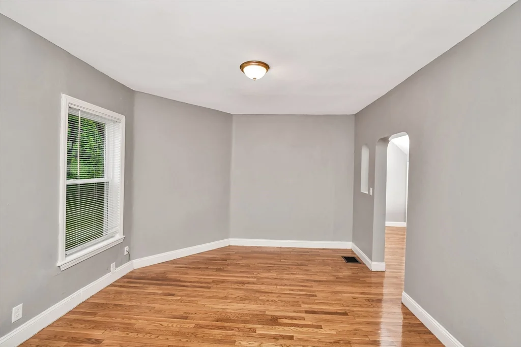 3 bed, 1 bath apartment for rent at 352 Norfolk St Unit 1, Dorchester — photo 6 of 16