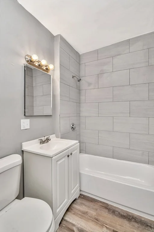 3 bed, 1 bath apartment for rent at 352 Norfolk St Unit 1, Dorchester — photo 4 of 16