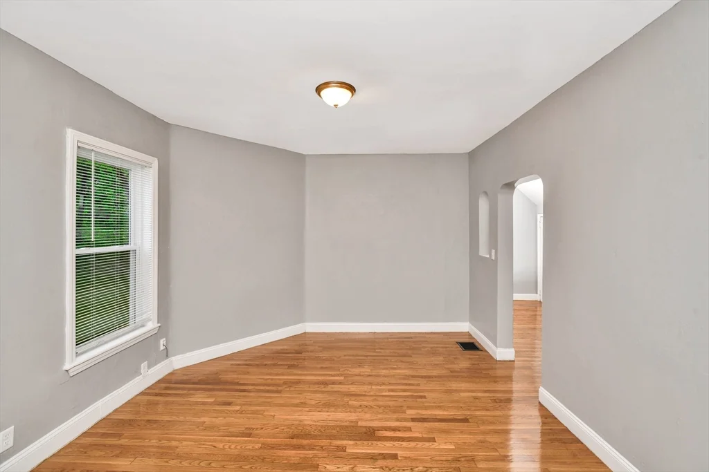 3 bed, 1 bath apartment for rent at 352 Norfolk St Unit 1, Dorchester — photo 7 of 16