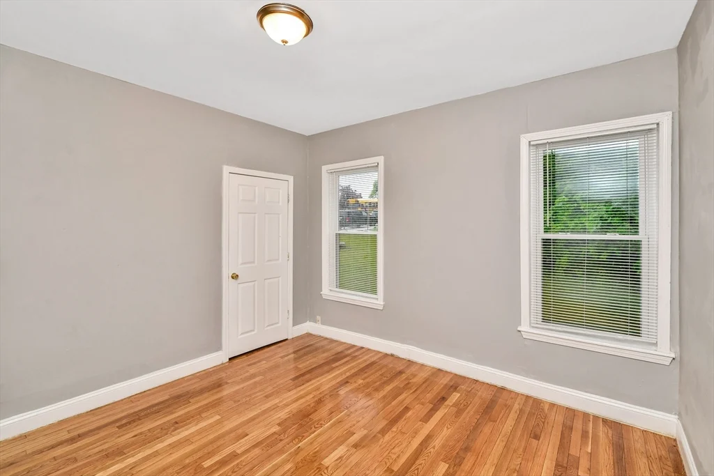 3 bed, 1 bath apartment for rent at 352 Norfolk St Unit 1, Dorchester — photo 11 of 16
