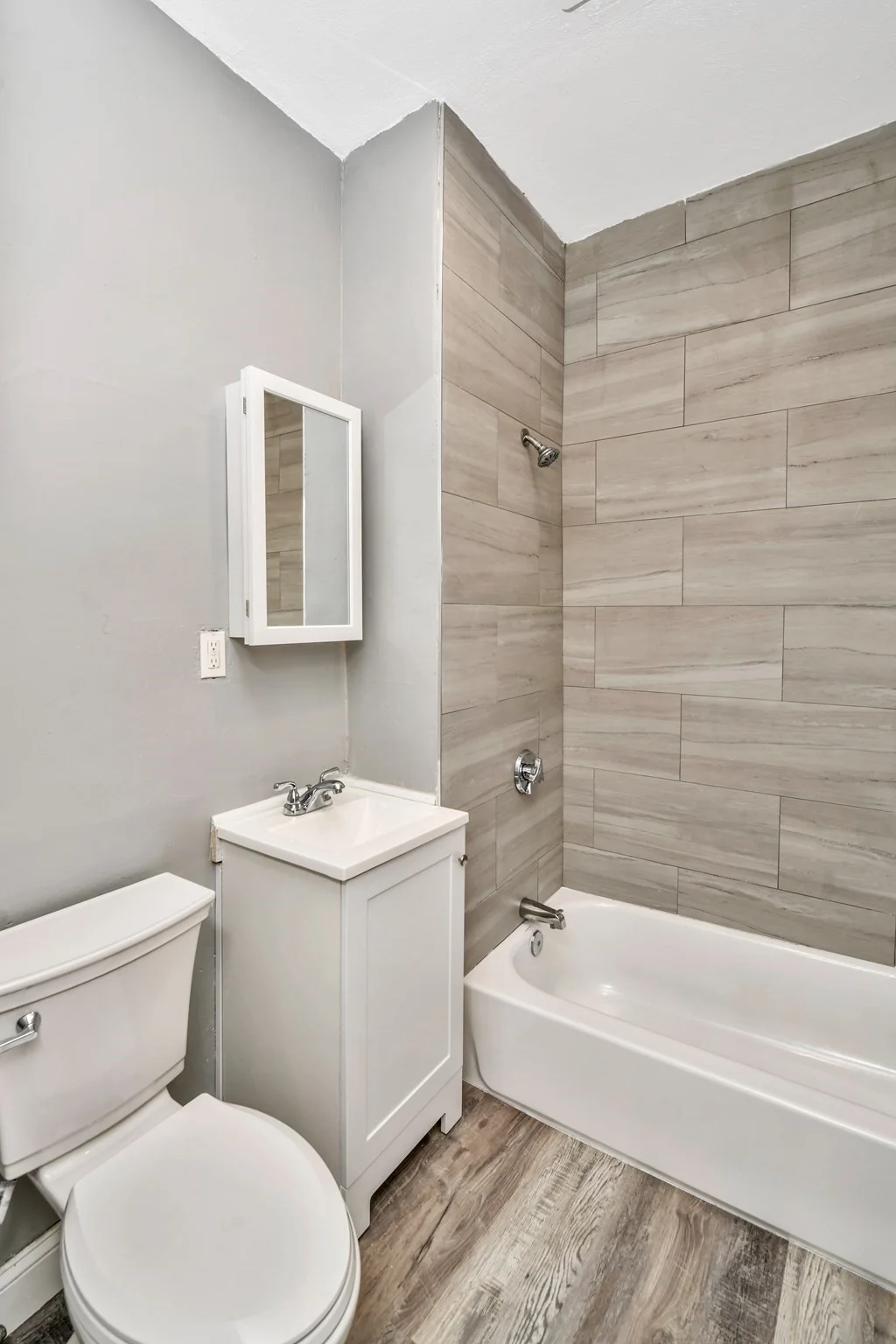 3 bed, 1 bath apartment for rent at 352 Norfolk St Unit 3, Dorchester — photo 6 of 12