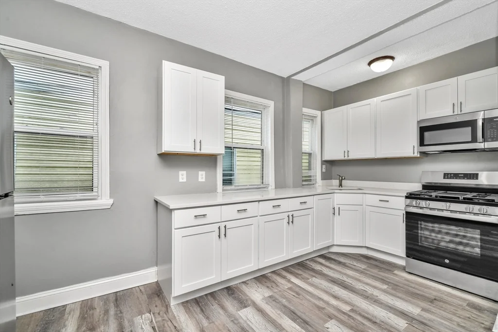 4 bed, 1 bath apartment for rent at 352 Norfolk St Unit 3, Dorchester — photo 1 of 12