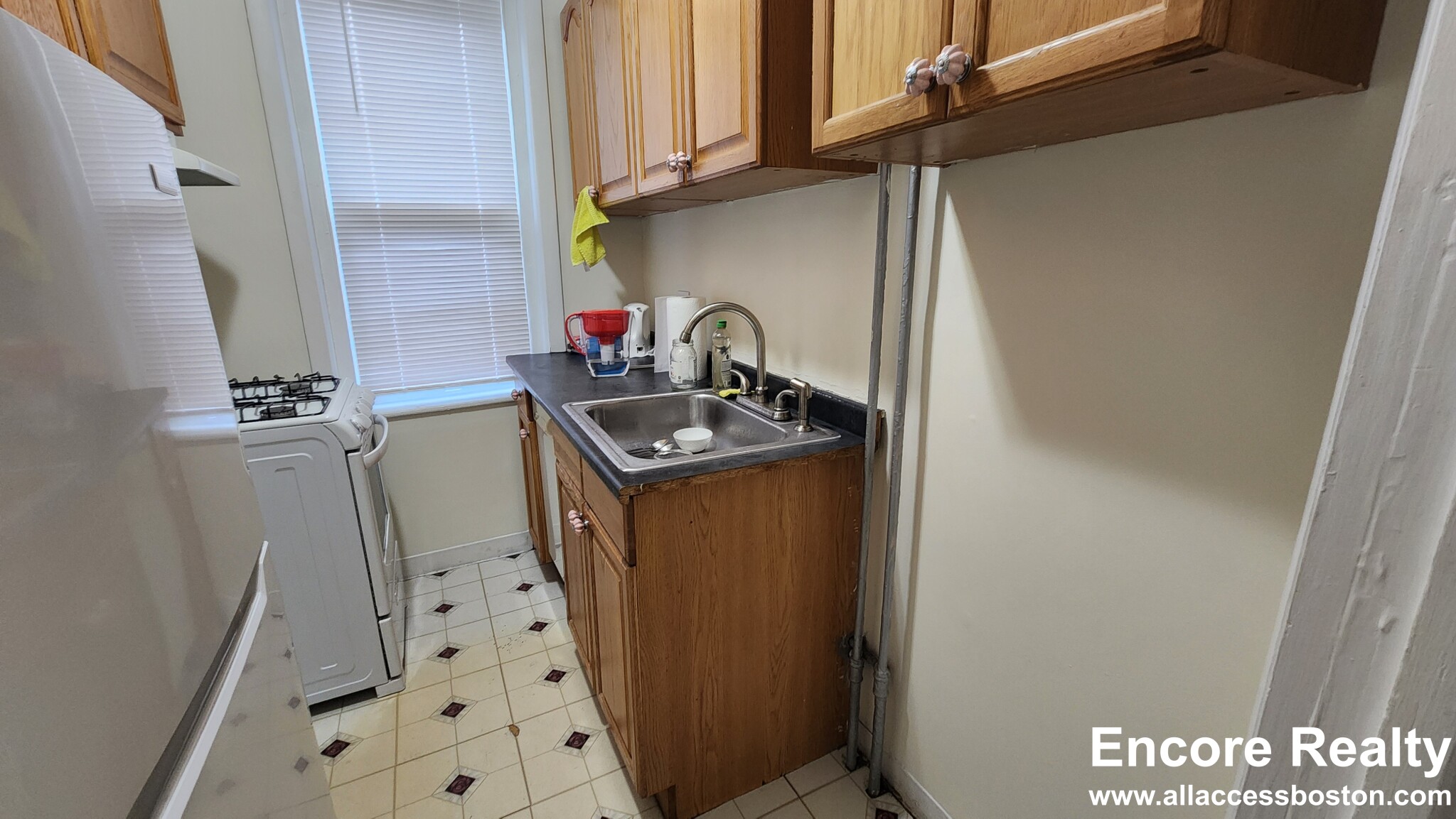 Studio bed, 1 bath apartment for rent at 352 Riverway Unit 11, Mission Hill — photo 10 of 13