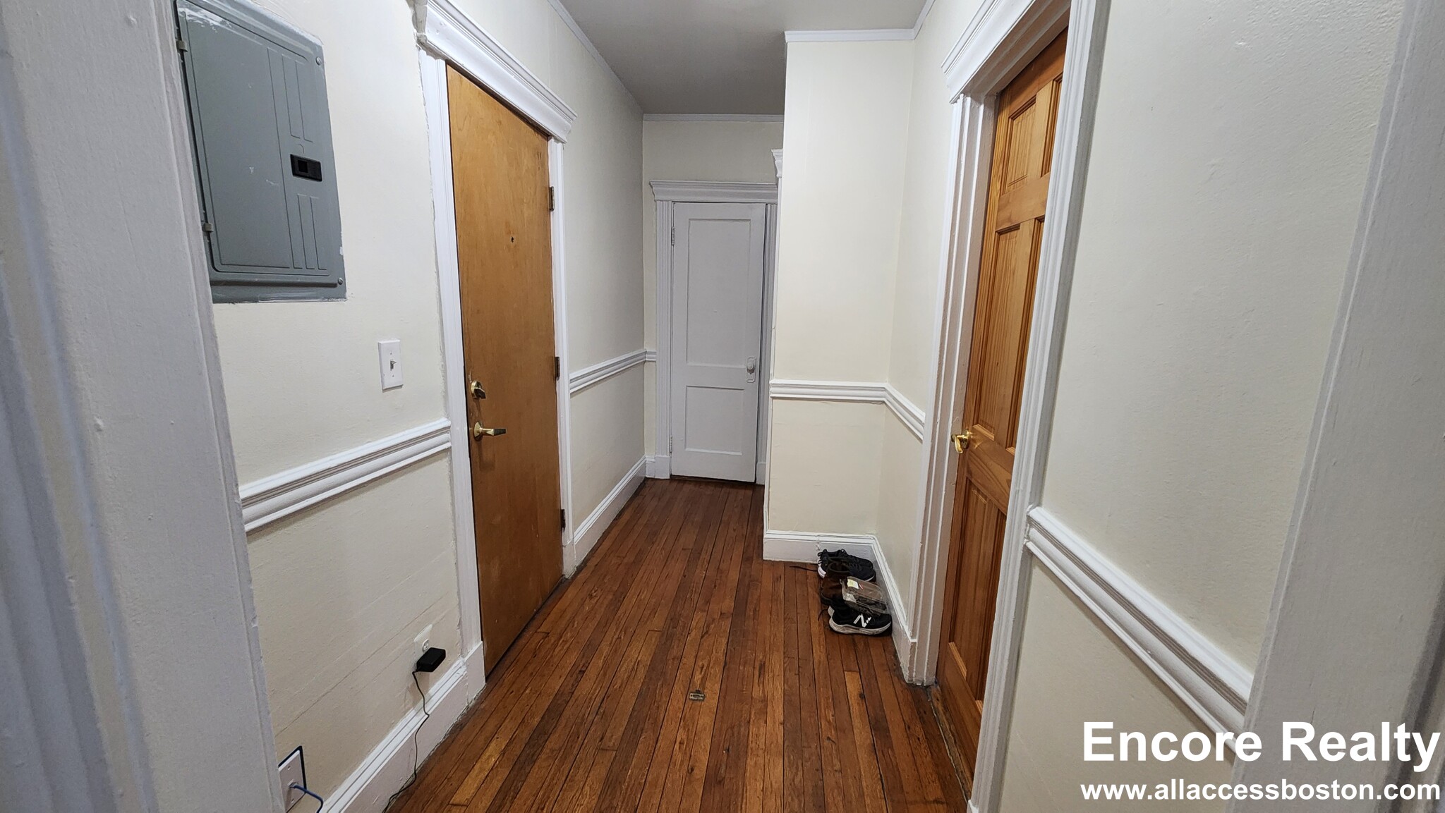 Studio bed, 1 bath apartment for rent at 352 Riverway Unit 11, Mission Hill — photo 6 of 13
