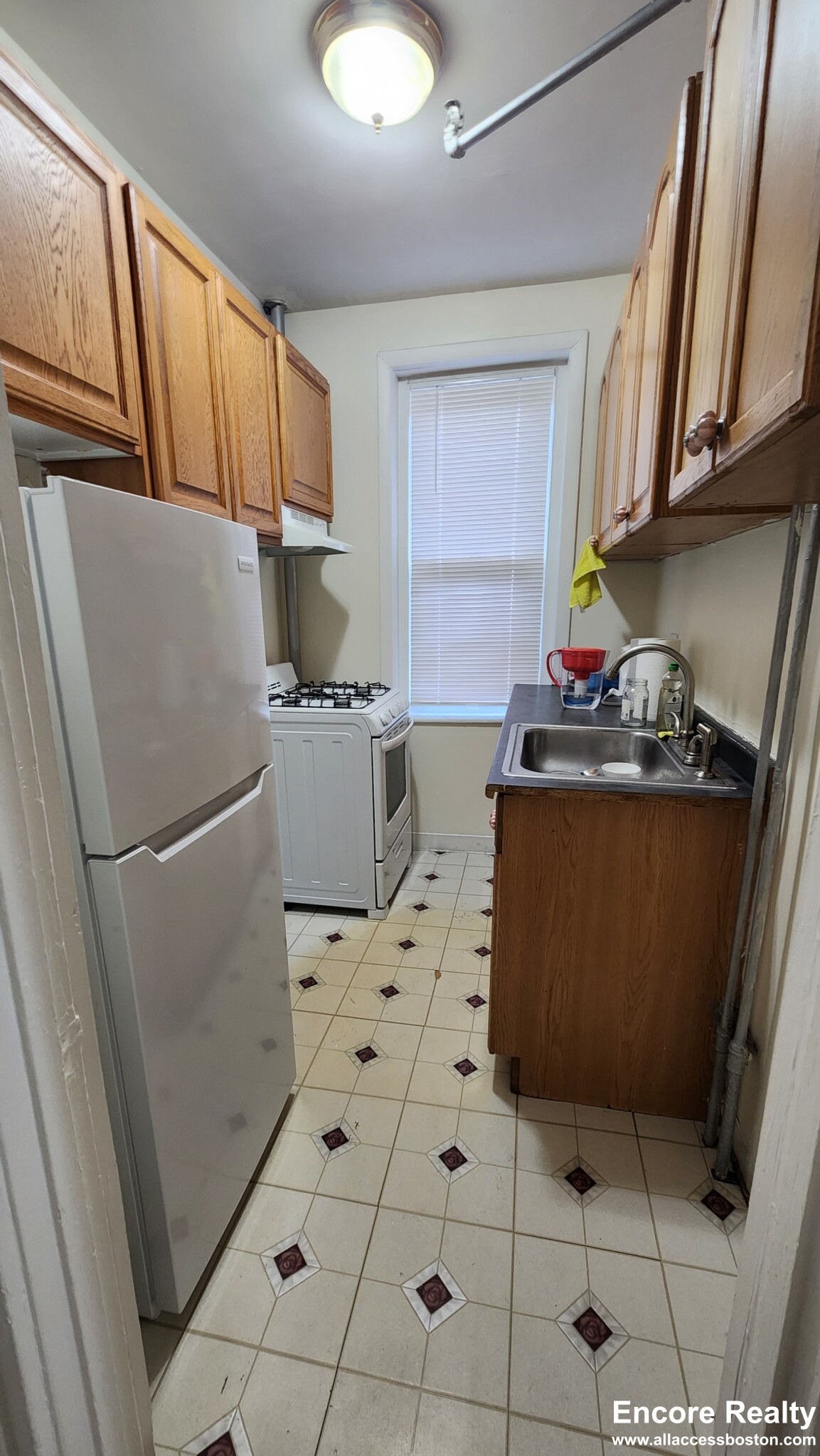 Studio bed, 1 bath apartment for rent at 352 Riverway Unit 11, Mission Hill — photo 8 of 13