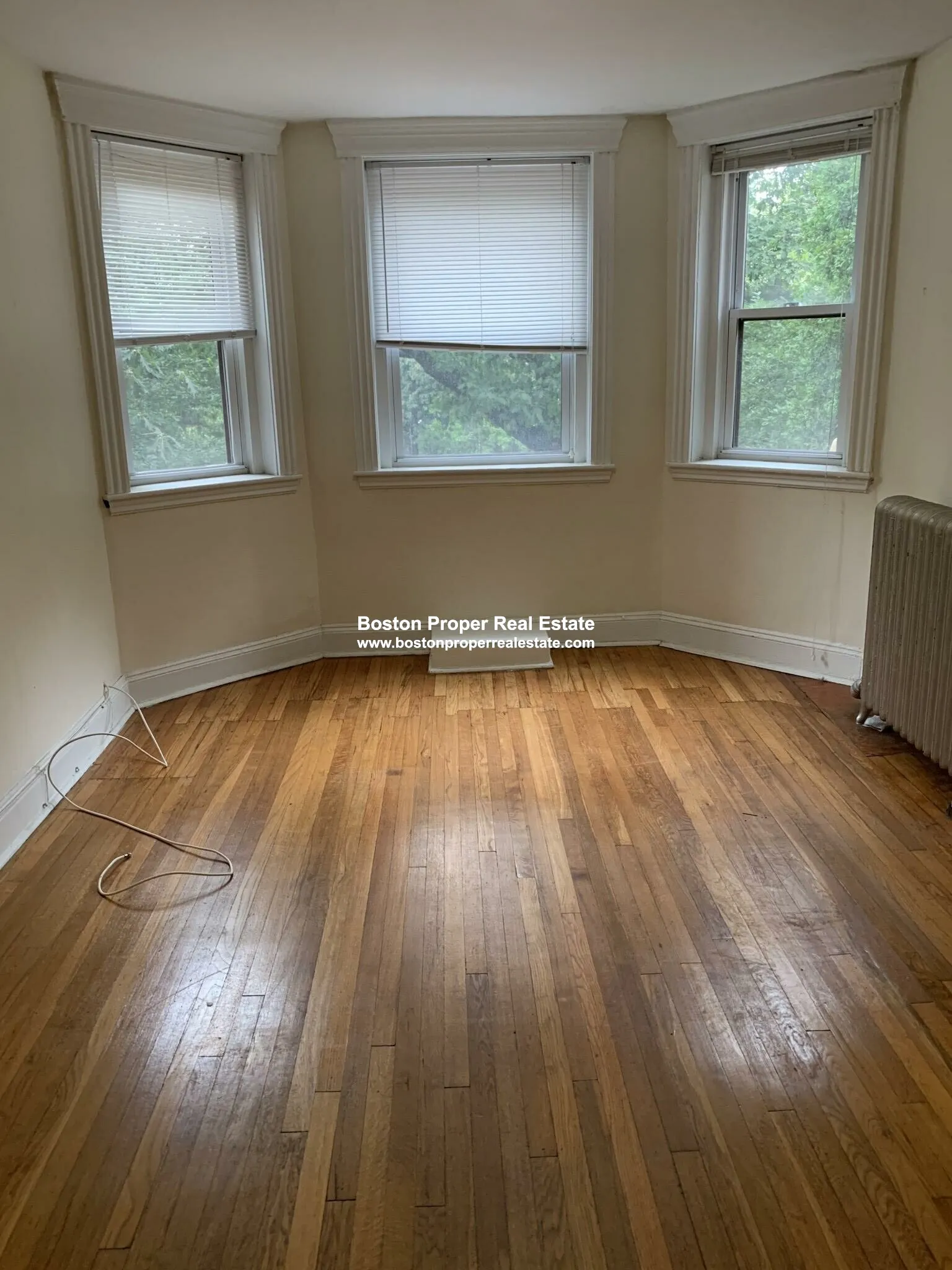2 bed, 1 bath apartment for rent at 352 Riverway Unit 19, Coolidge Corner