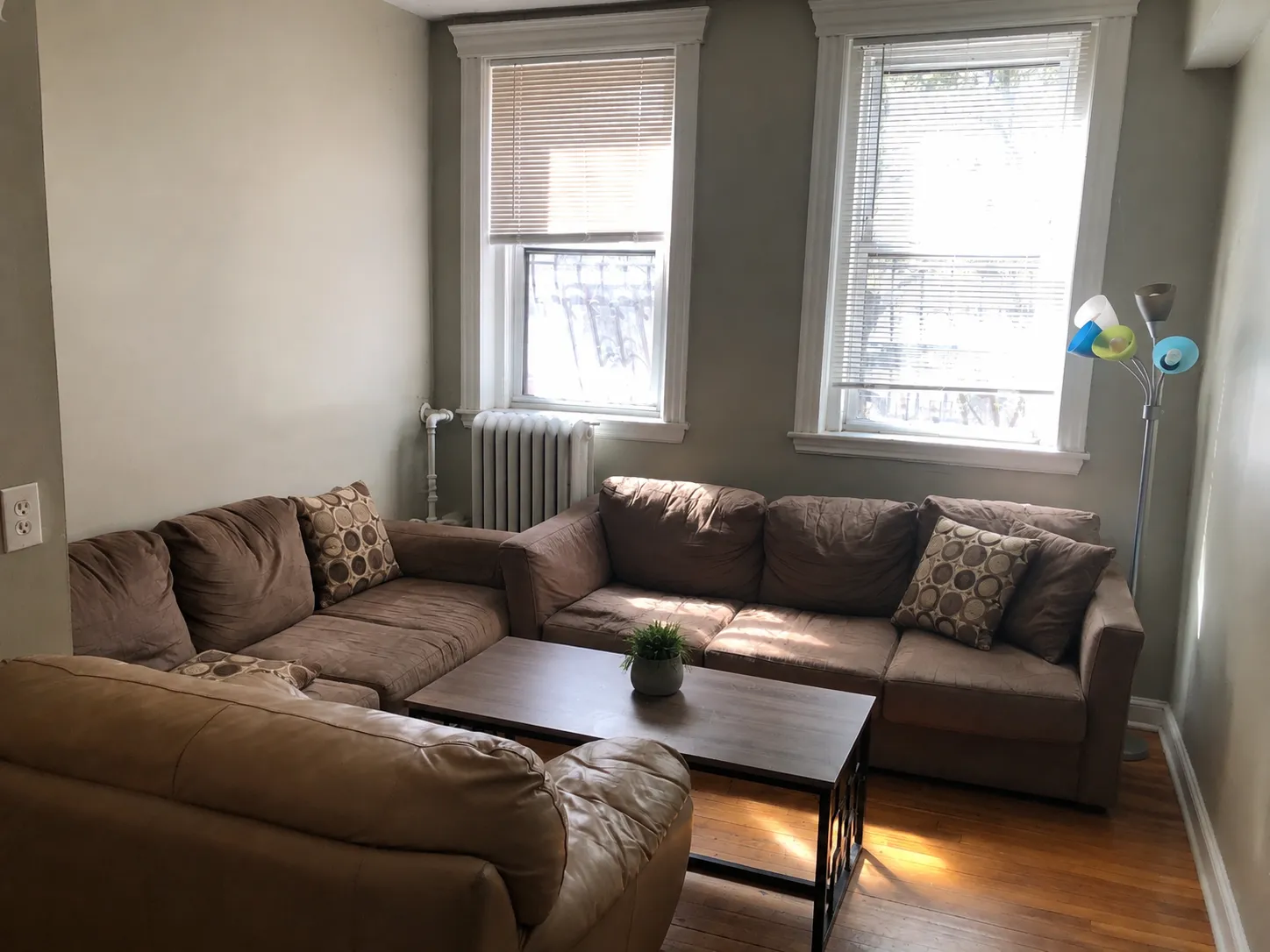 3 bed, 1 bath apartment for rent at 352 Riverway Unit 2, Mission Hill — photo 7 of 10