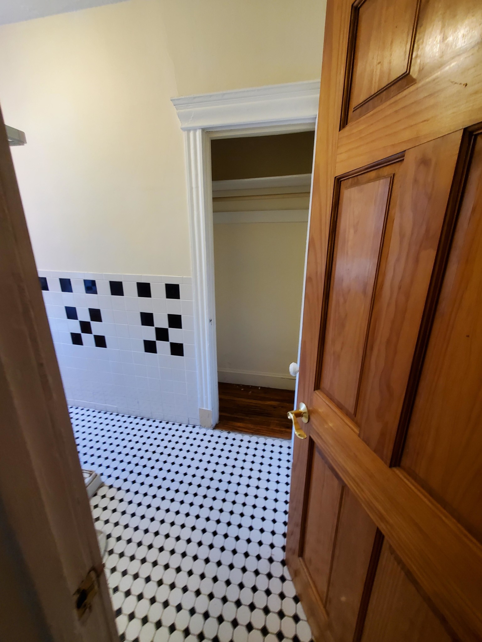 2 bed, 1 bath apartment for rent at 352 Riverway Unit 20, Mission Hill — photo 4 of 10