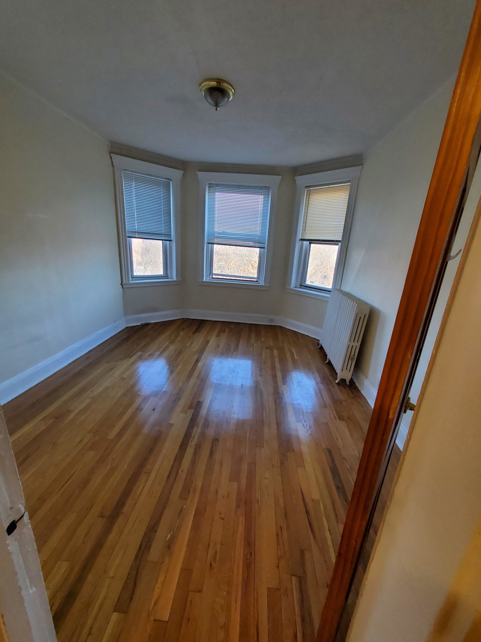 2 bed, 1 bath apartment for rent at 352 Riverway Unit 20, Mission Hill