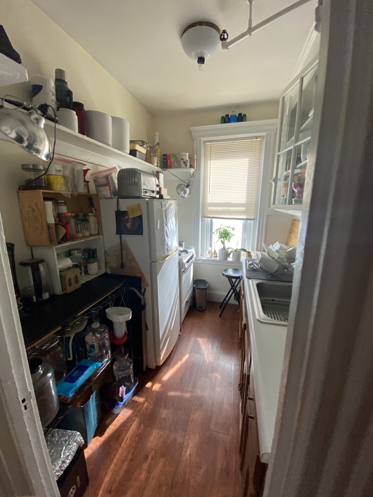 Studio bed, 1 bath apartment for rent at 352 Riverway Unit 23, Mission Hill — photo 5 of 8