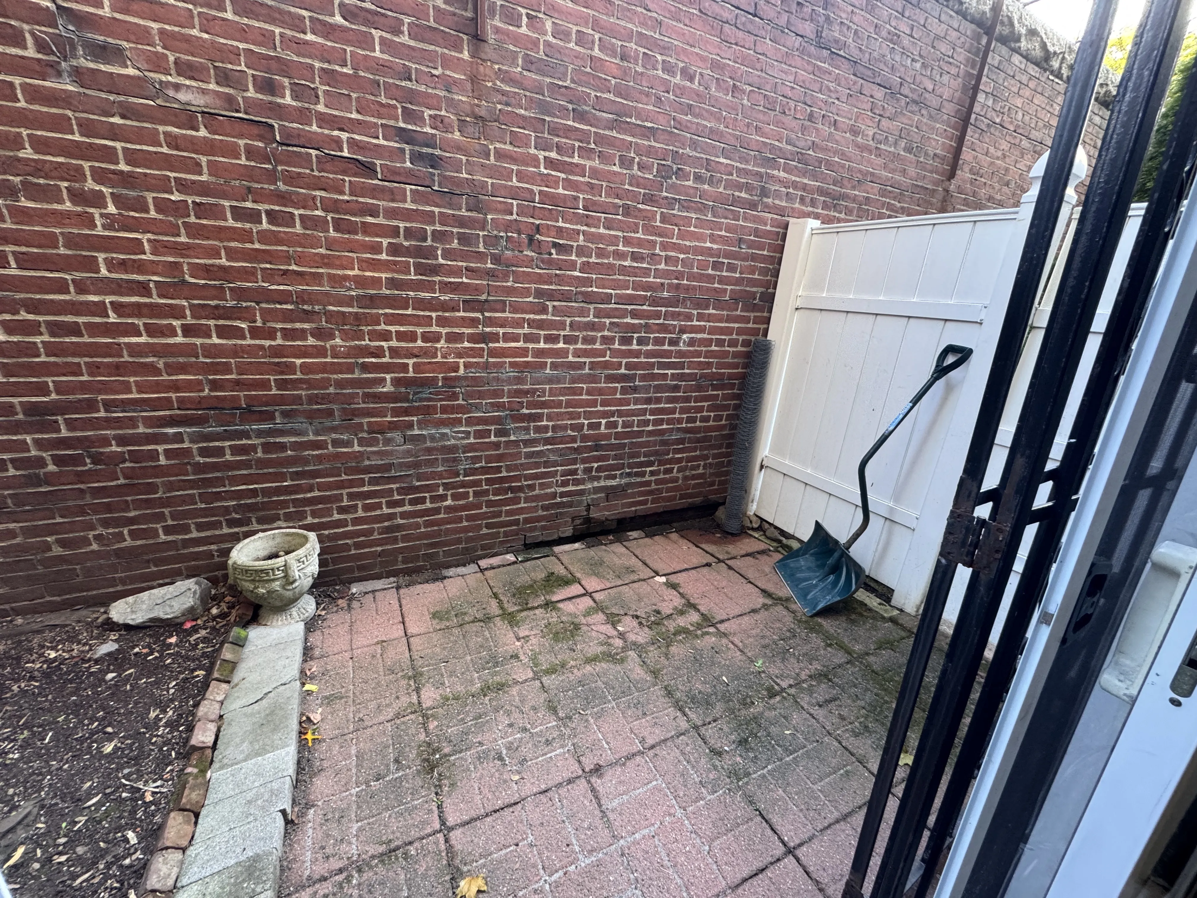 2 bed, 1 bath apartment for rent at 352 Riverway Unit 352-1A, Mission Hill — photo 8 of 12