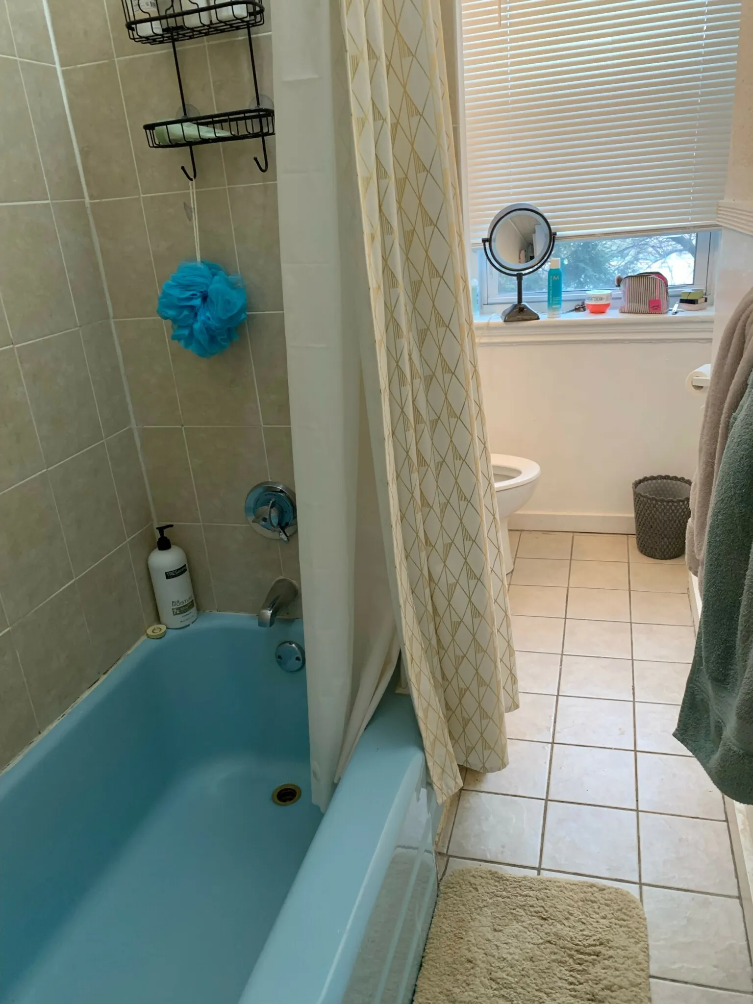 2 bed, 1 bath apartment for rent at 352 Riverway Unit 4, Mission Hill — photo 3 of 9