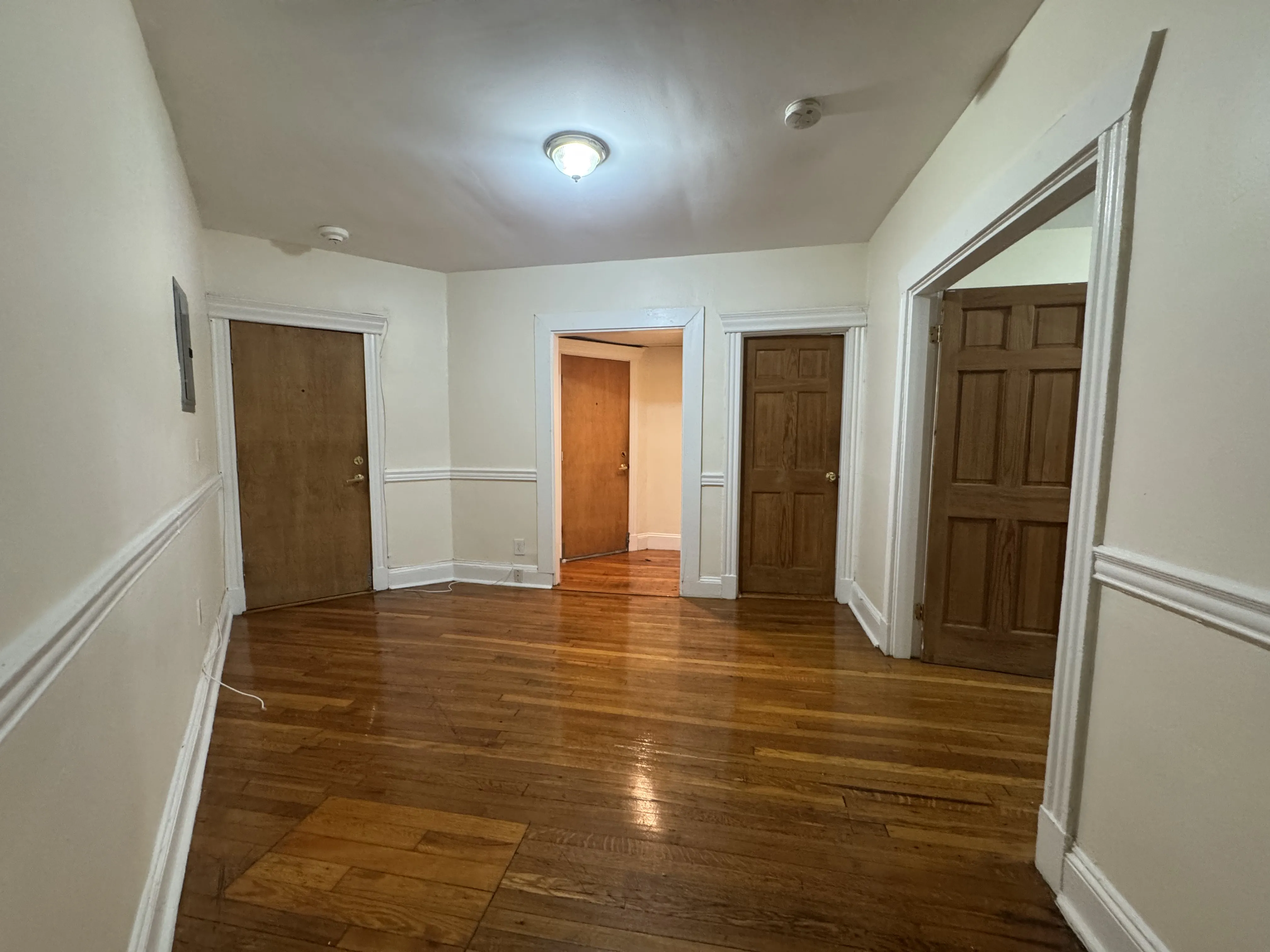 2 bed, 1 bath apartment for rent at 352 Riverway Unit 4, Mission Hill — photo 3 of 9