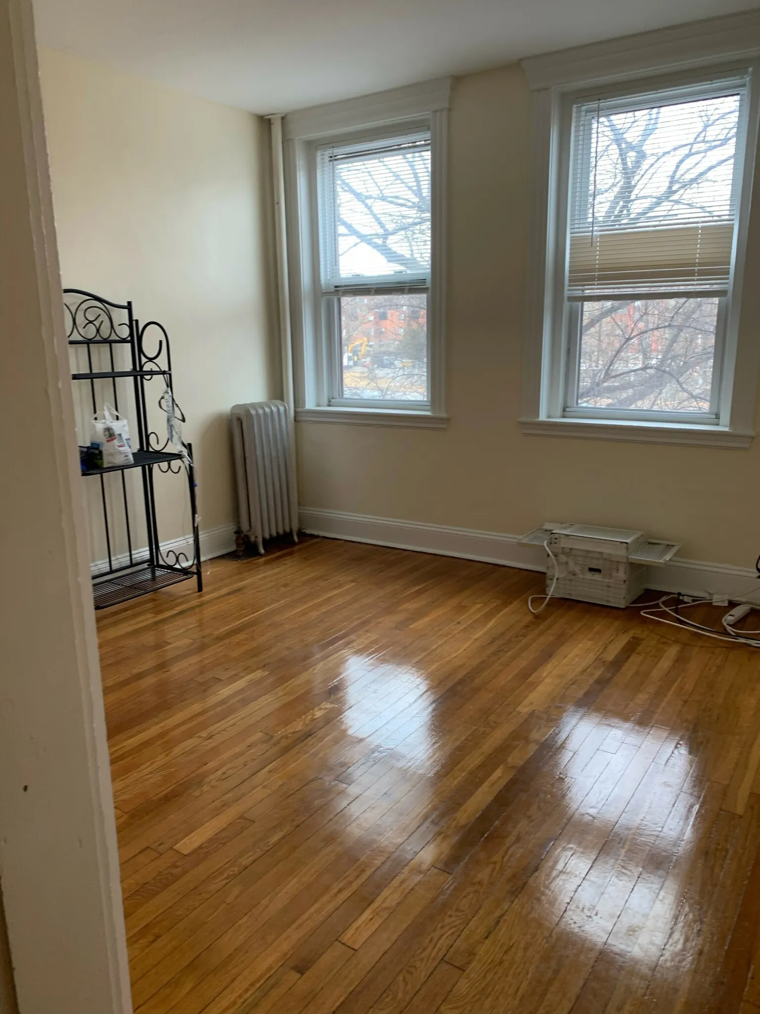 2 bed, 1 bath apartment for rent at 352 Riverway Unit 4, Mission Hill — photo 1 of 9