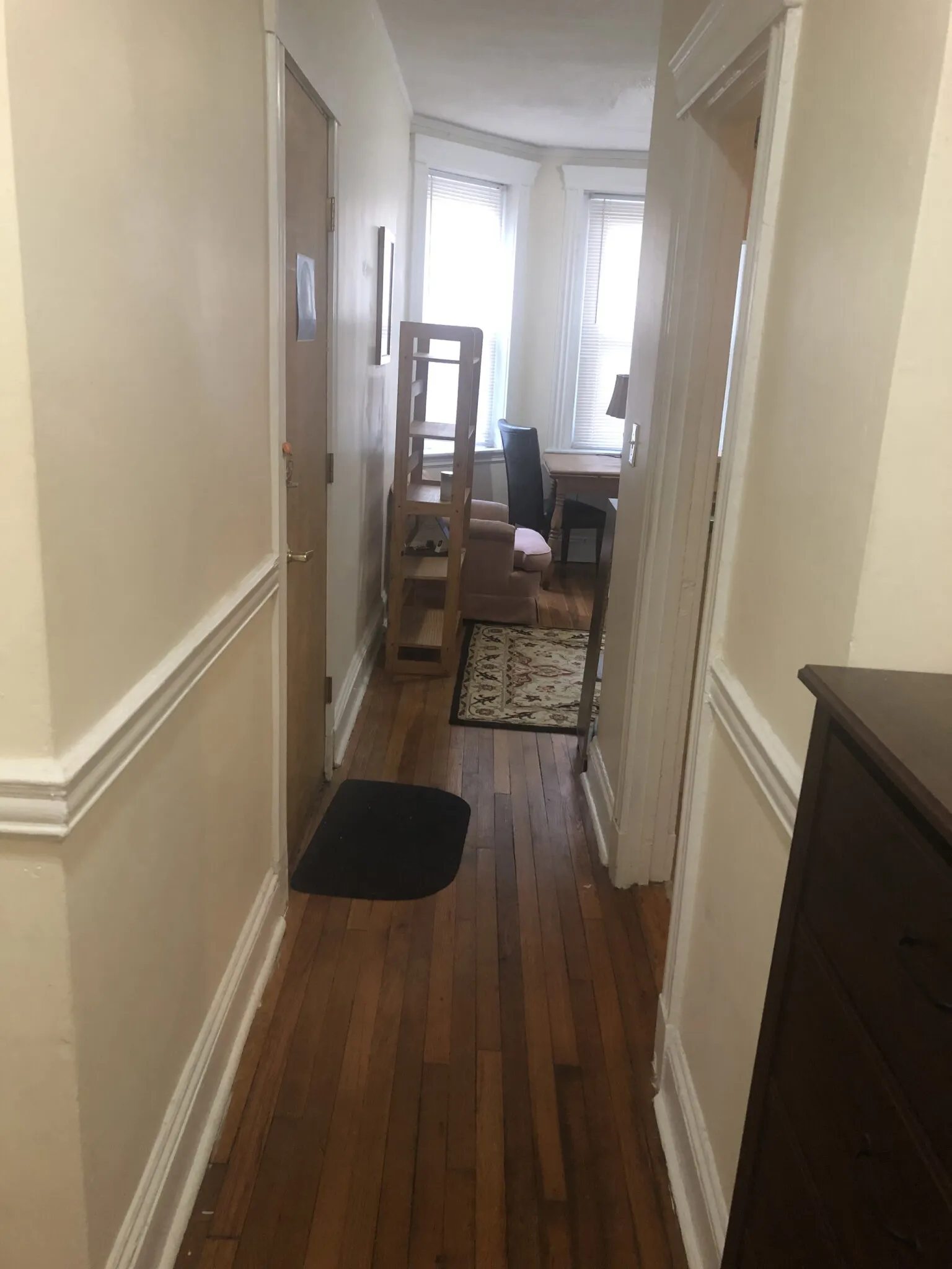 Studio bed, 1 bath apartment for rent at 352 Riverway Unit 7, Mission Hill — photo 5 of 7