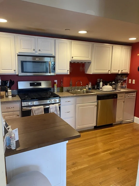 2 bed, 1 bath apartment for rent at 352 W 3rd St Unit 16, South Boston — photo 6 of 18