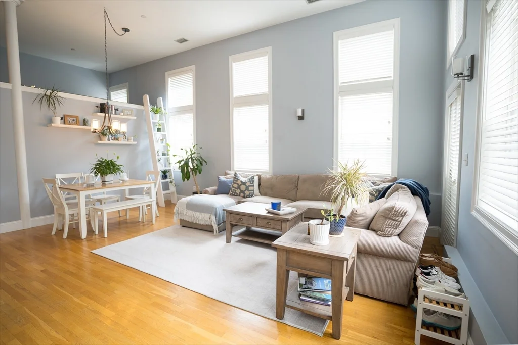 2 bed, 1 bath apartment for rent at 352 W 3rd St Unit 9, South Boston — photo 4 of 17