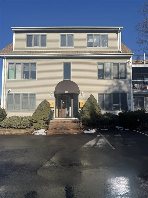 2 bed, 1 bath apartment for rent at 353 Cabot Unit 1, Beverly — photo 1 of 18