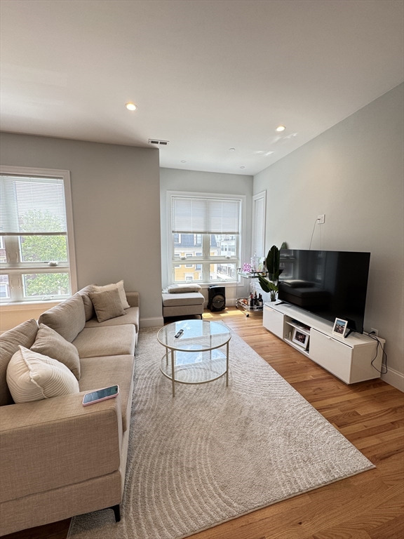 2 bed, 2 bath apartment for rent at 353 Dorchester St Unit 6, South Boston — photo 5 of 15
