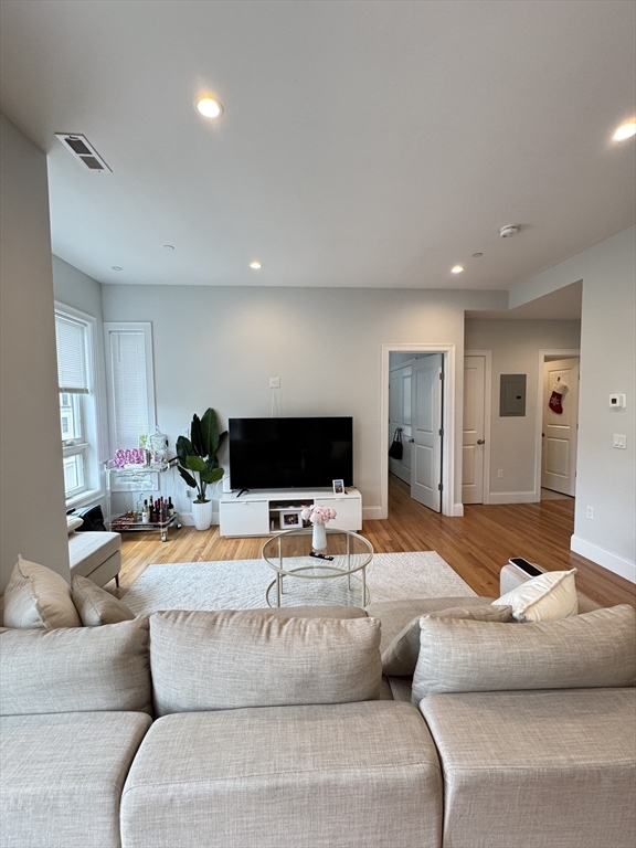 2 bed, 2 bath apartment for rent at 353 Dorchester St Unit 6, South Boston — photo 3 of 15