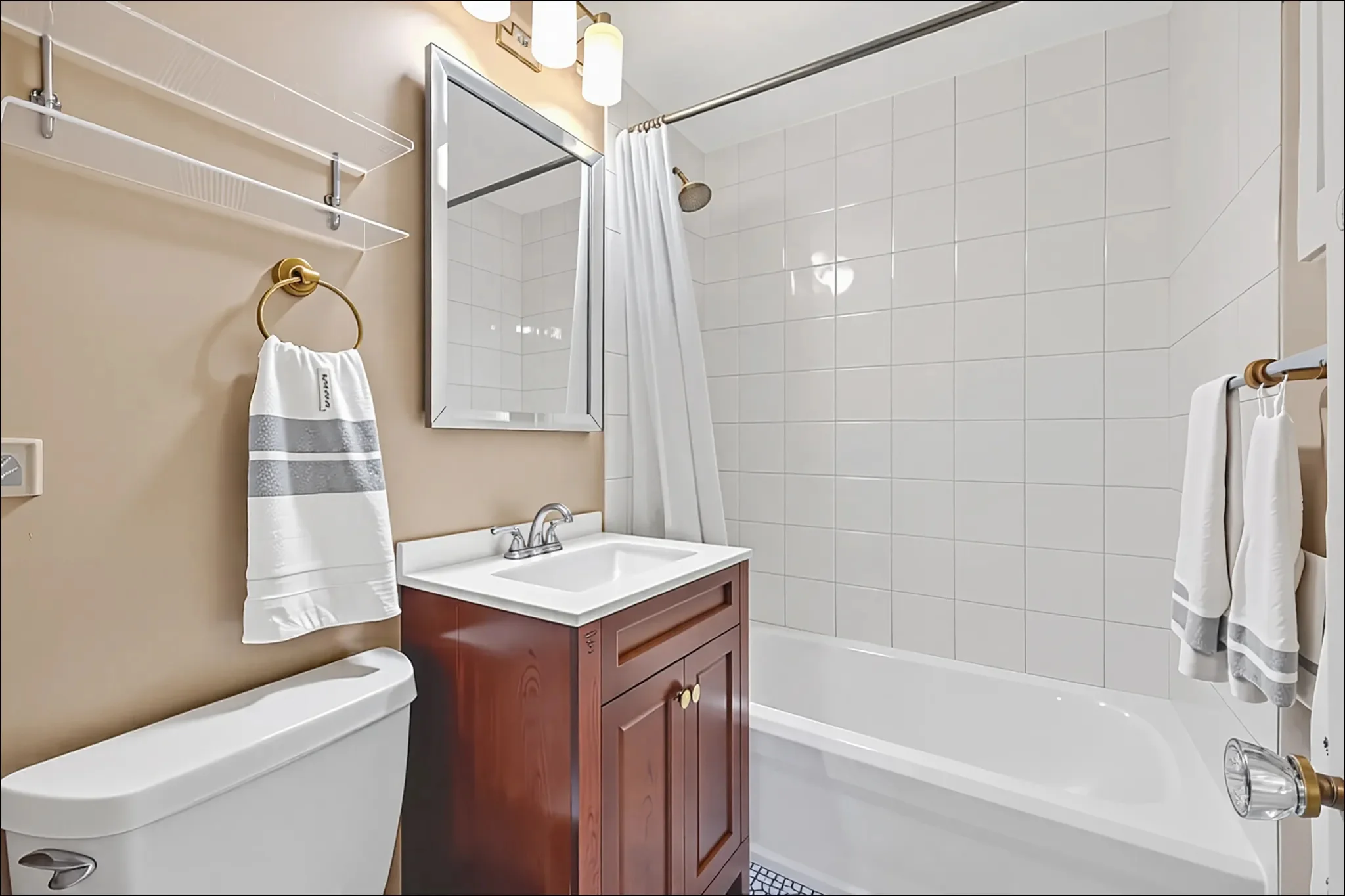 Studio bed, 1 bath apartment for rent at 354 Beacon St Unit 2, Back Bay — photo 4 of 8