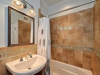 1 bed, 1 bath apartment for rent at 354 Beacon St Unit 5, Back Bay — photo 6 of 7
