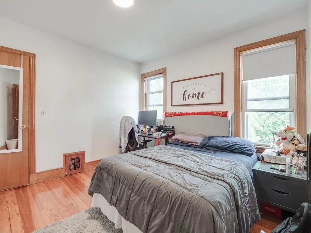 3 bed, 1 bath apartment for rent at 354 Beacon Unit 2, Porter Square — photo 15 of 32