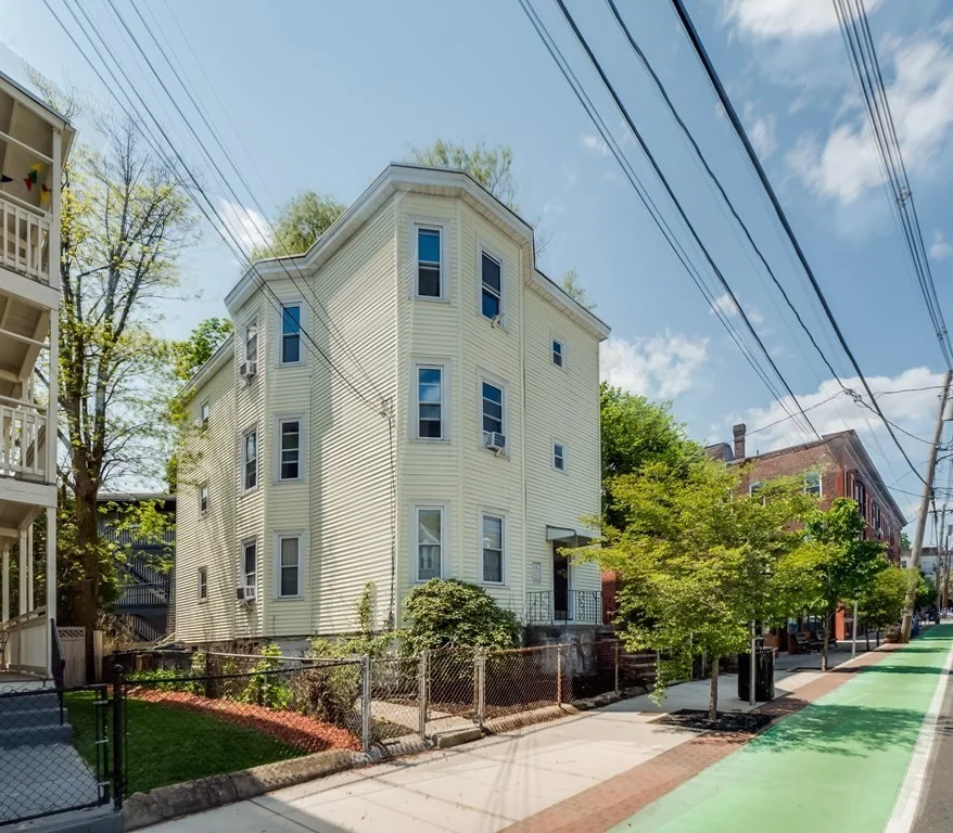 3 bed, 1 bath apartment for rent at 354 Beacon Unit 2, Porter Square — photo 22 of 32