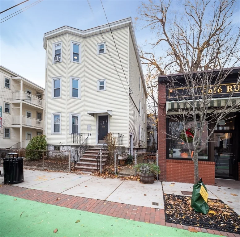 3 bed, 1 bath apartment for rent at 354 Beacon Unit 2, Porter Square — photo 26 of 32