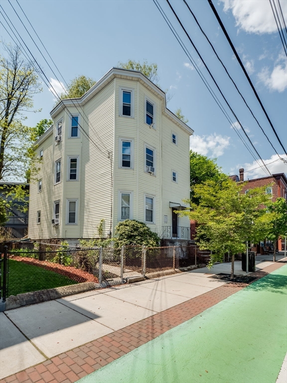 3 bed, 1 bath apartment for rent at 354 Beacon Unit 3, Somerville — photo 27 of 28