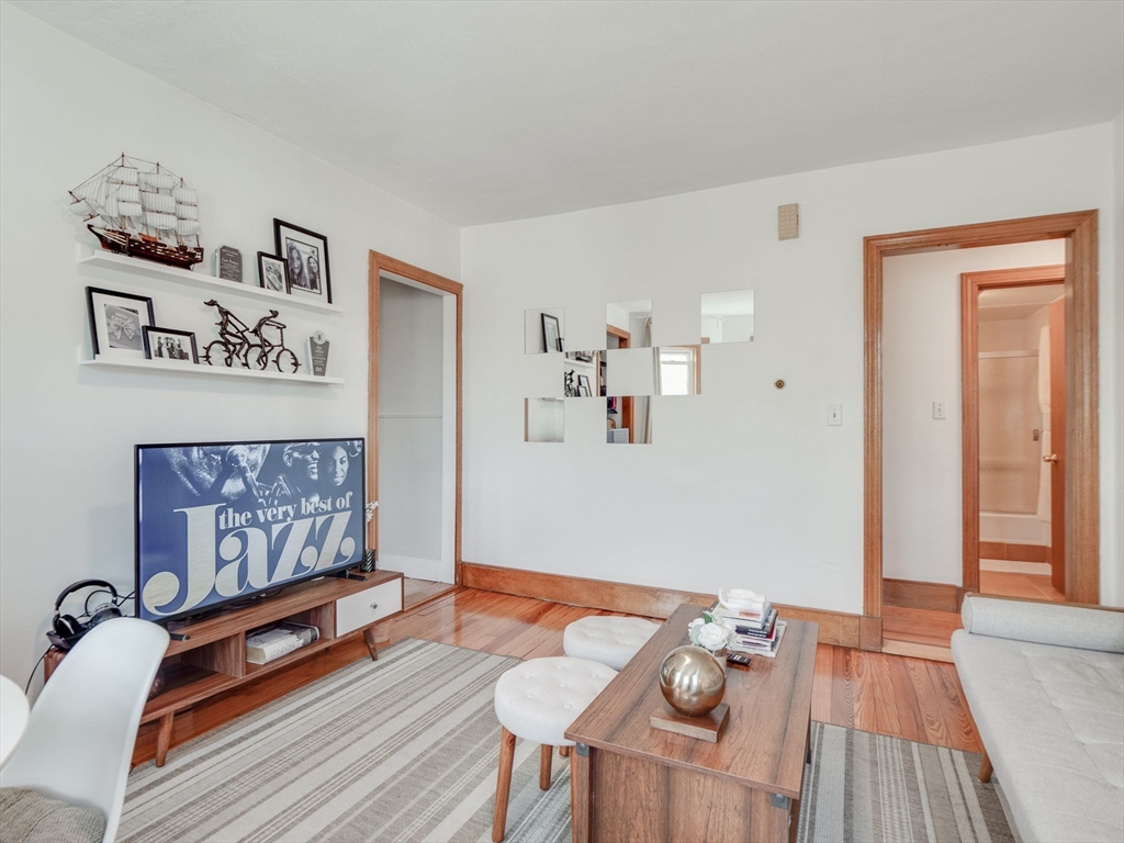 3 bed, 1 bath apartment for rent at 354 Beacon Unit 3, Somerville — photo 4 of 28
