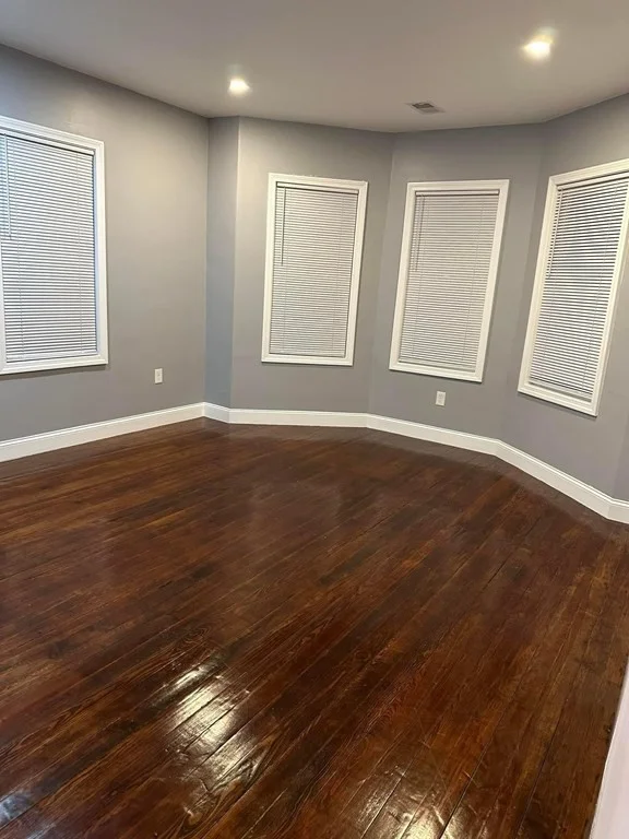 3 bed, 1 bath apartment for rent at 354 Coffin Ave Unit 3, New Bedford — photo 8 of 10