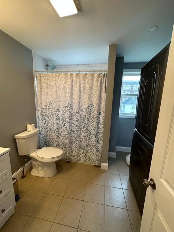 3 bed, 1 bath apartment for rent at 354 Coffin Ave Unit 3, New Bedford — photo 7 of 10